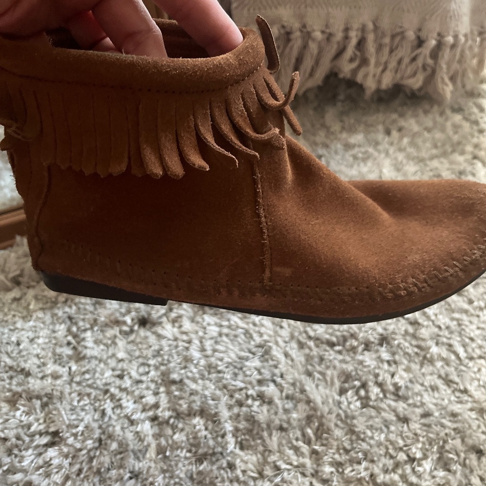 Minnetonka Suede booties